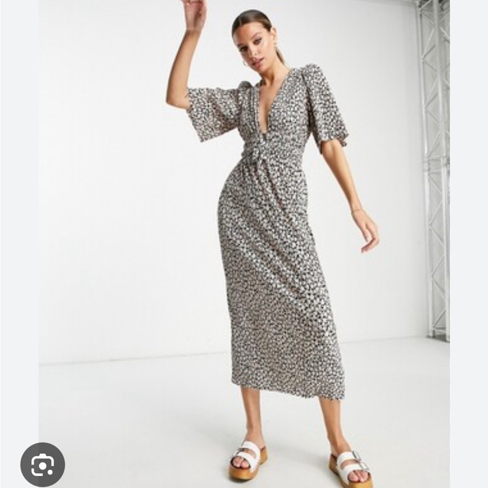 ASOS plisse short sleeve midi dress black and pink rose